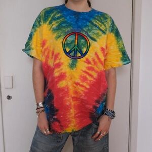 Fruit of the Loom Blue and Purple Tie-Dye T-Shirt